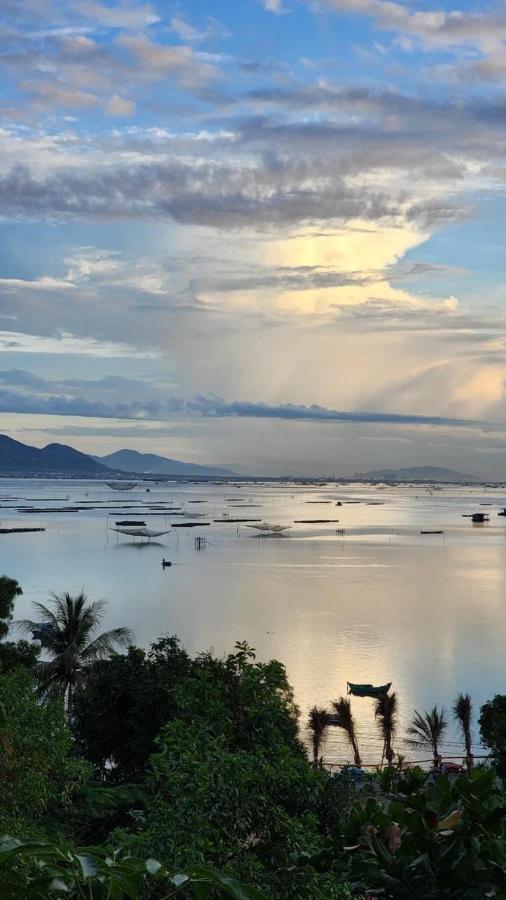 Thanh Nhi Homestay Cam Ranh Exterior foto