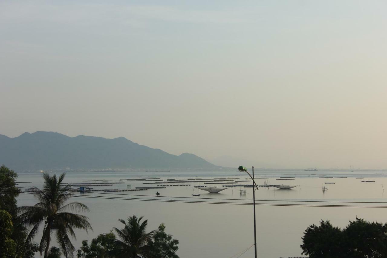 Thanh Nhi Homestay Cam Ranh Exterior foto