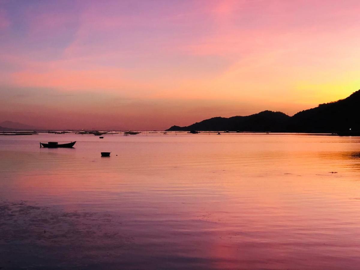 Thanh Nhi Homestay Cam Ranh Exterior foto